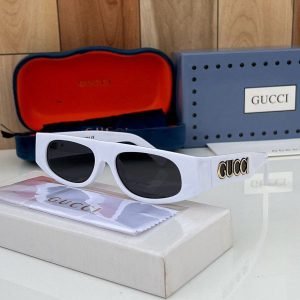 Guc_ci_58090_white_black