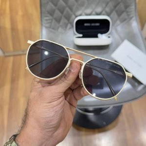 Ma+rc_jac_obs_metal_gold_black