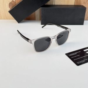 Tom_my_hilf_iger_grey_black